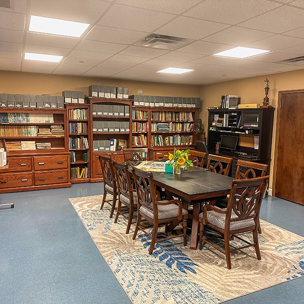 Books and research materials in the Discovery Center library